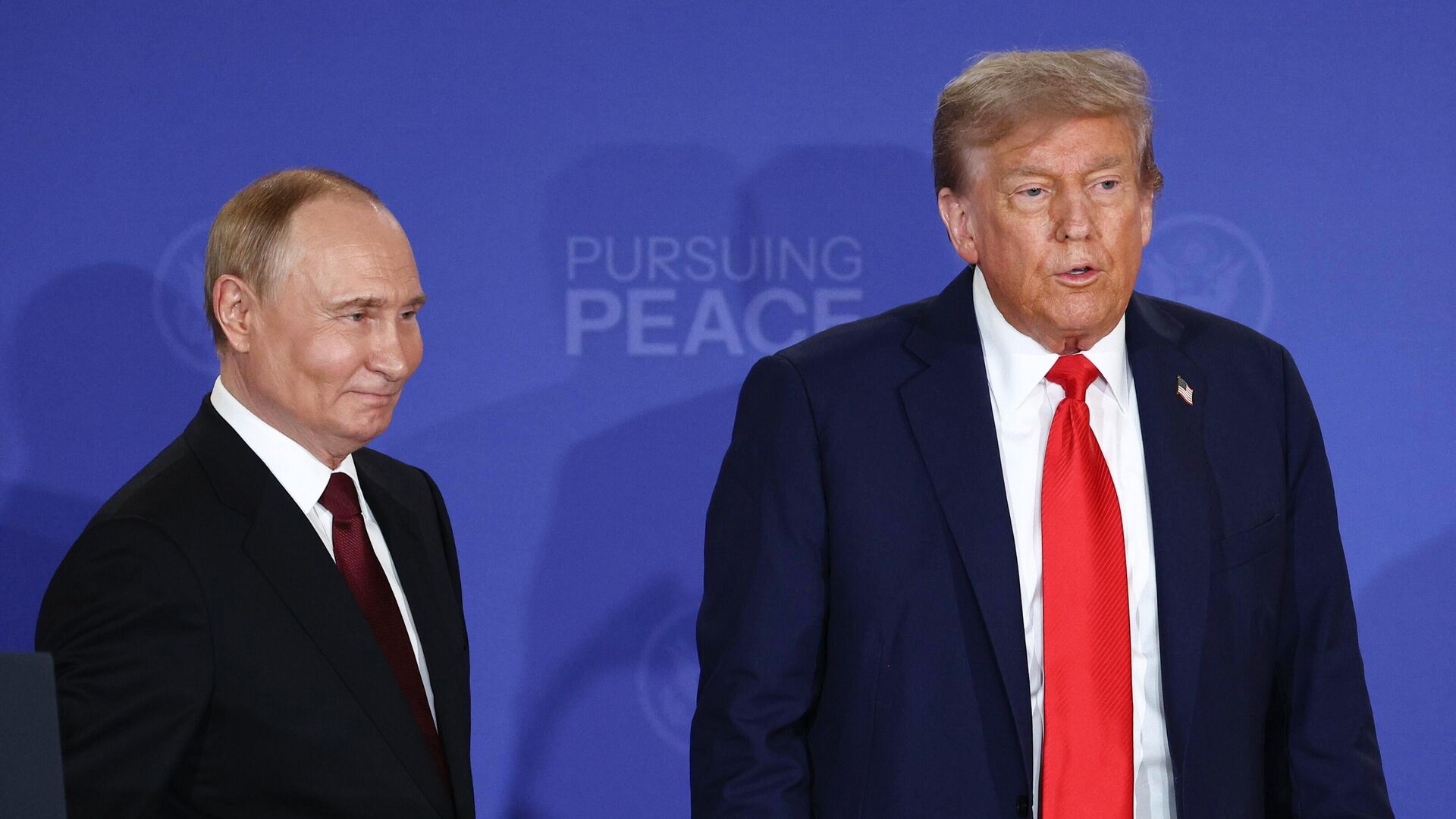 Путин поблагодарил Трампа за прогресс по урегулированию на Украине
